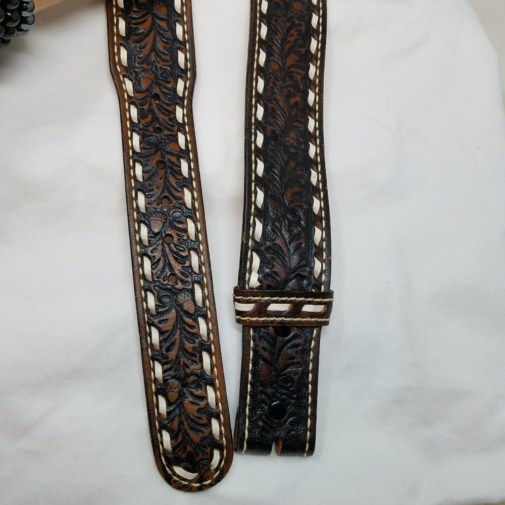 Western belt tan/black/white whipstitching S